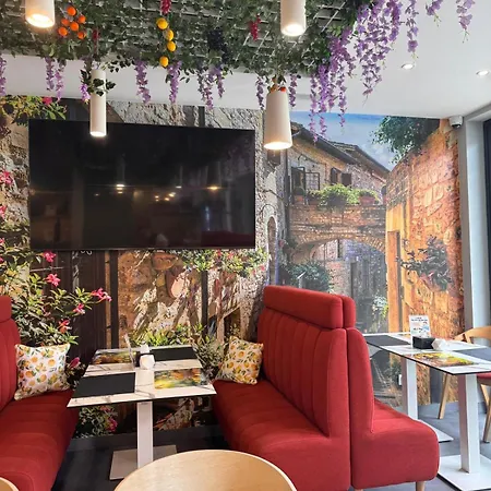 Aparthotel Vittoria 4*